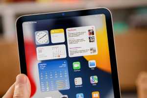 Apple's first foldable allegedly delayed again