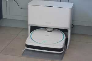 Hobot Legee D8 + Lulu service station review