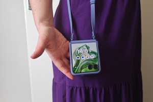 Can you screenshot a flip phone cover screen?