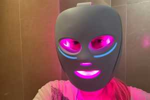 I tried the Shark CryoGlow light therapy mask. Here are my thoughts